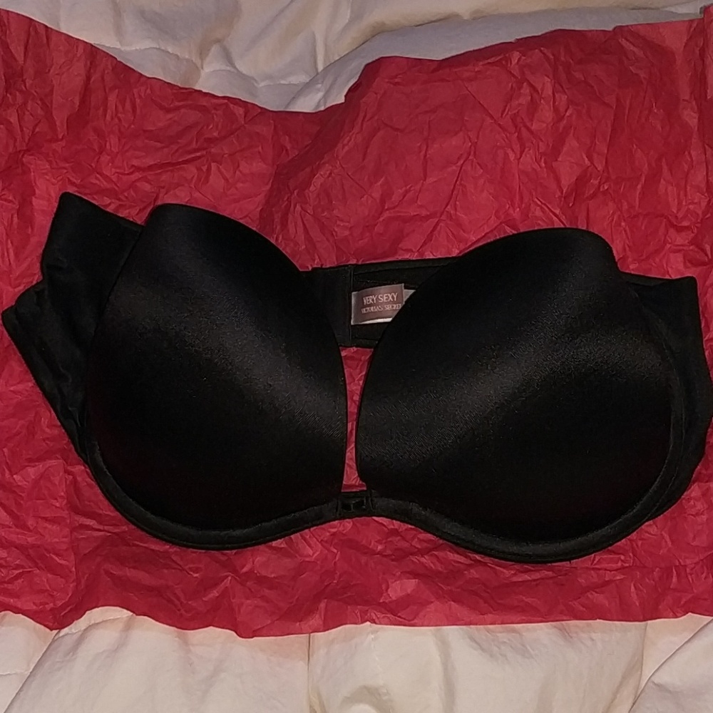 Victoria's Secret Very Sexy Pushup Bra 36B